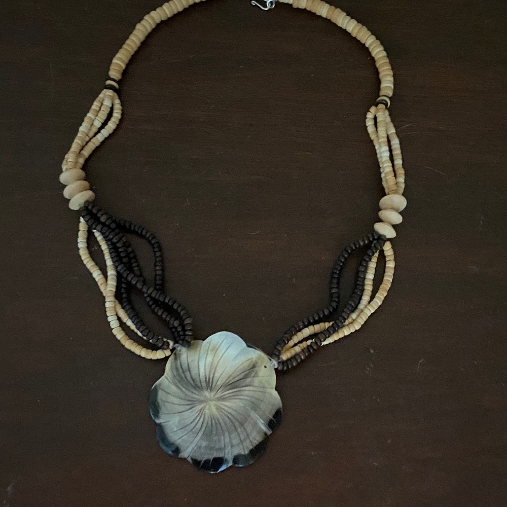 Lee Sands QVC seashell shell necklace Beaded wood beads bead earthtone brown tan